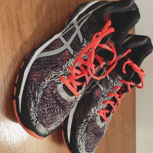 ASICS men’s Gel-Kayano 22 Sz 9.5 Excellent